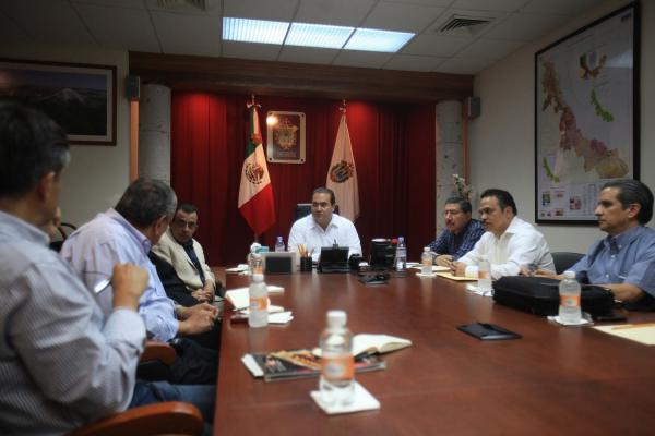 Ex-Gov. Javier Duarte meets with Proceso top editors April 29, 2012, the day after Martinez’s death, promising a thorough investigation into her killing. Late-Proceso founder Julio Scherer stuns Duarte by responding, “Mr. Governor, we don’t believe you.” Photo: German Canseco, Proceso