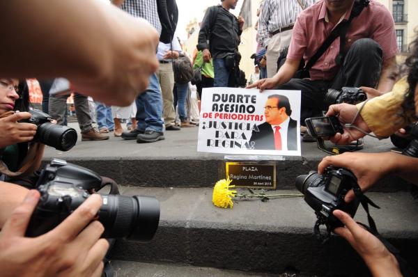 Protestors start their campaign to name the main square in Xalapa “Plaza Regina Martinez” on the third anniversary of the death of the investigative reporter in April 2015. Photo: Ruben Espinosa, Proceso