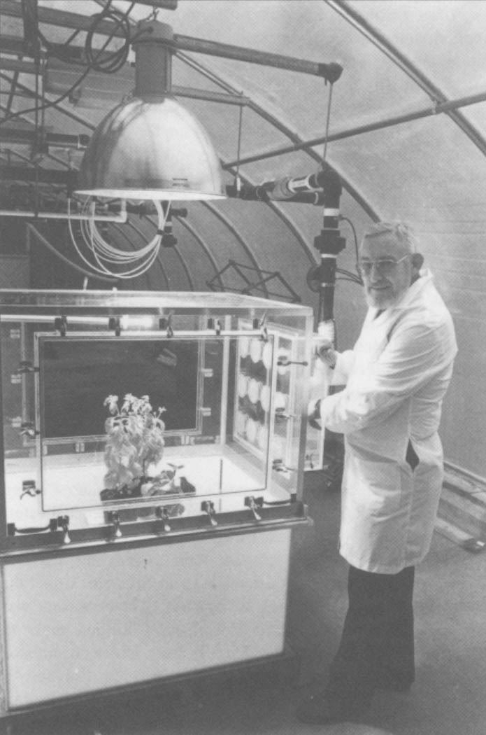 Cornell University professor James Gillett with his terrestrial microcosm chamber.