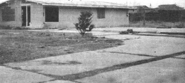 Abandoned houses in Tropicana Village, quickly and cheaply built only ten years ago. (Note here the empty concrete slabs from which some delapidated houses were removed.)