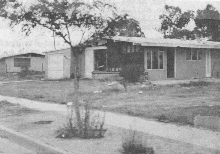 Abandoned houses in Tropicana Village, quickly and cheaply built only ten years ago. (Note here the empty concrete slabs from which some delapidated houses were removed.)