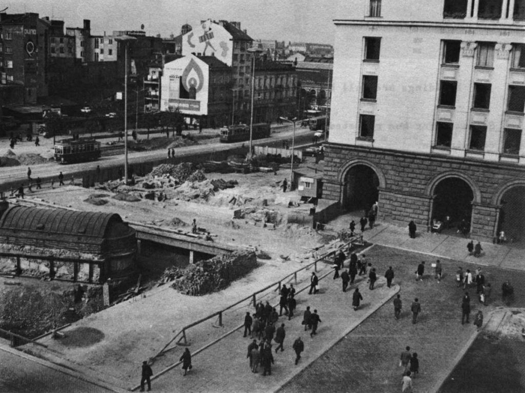 A corner of the department store is visible.