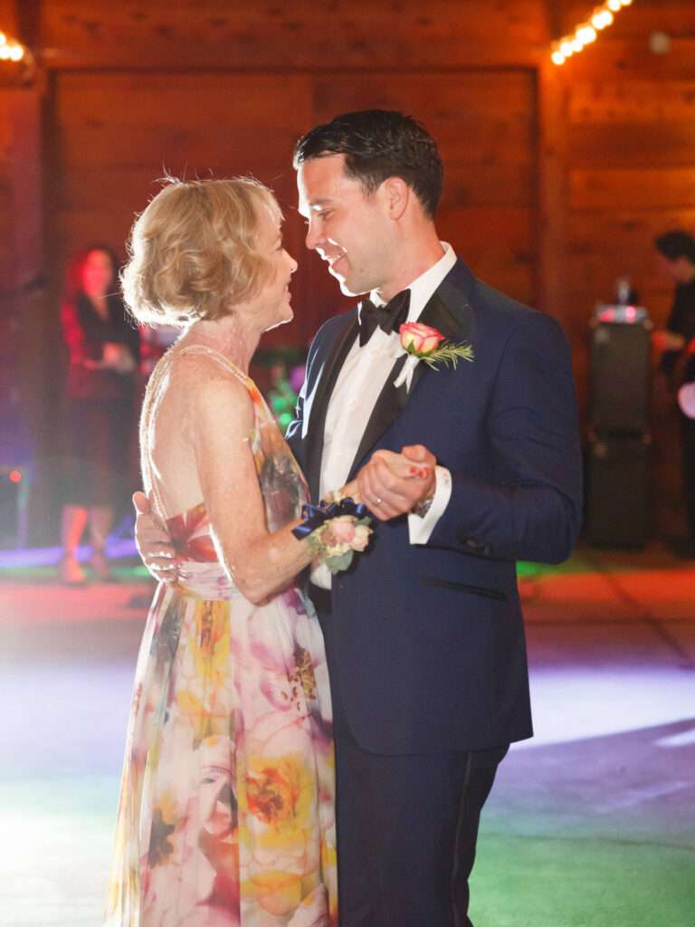 Tim Capuano and his mom, Alva, dance together at his wedding in 2016. Visual: Courtesy of Tim Capuano